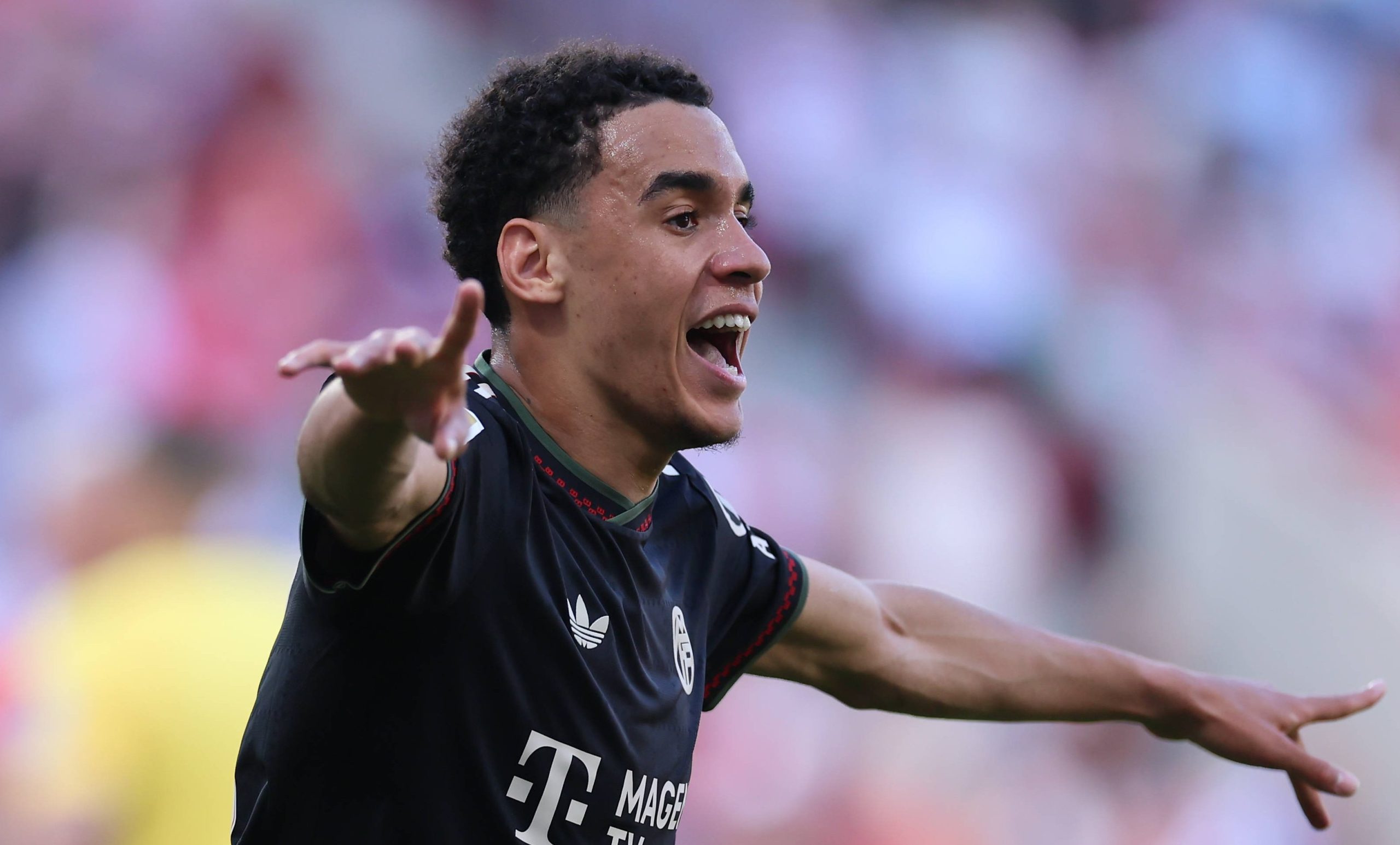 Баерн од „кец во два“ и со 7+ победи на гости кај Мајнц! (ВИДЕО)