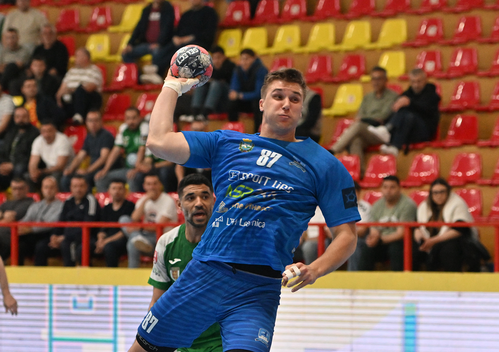 Прибетиќ: Не летаме високо – одиме чекор по чекор