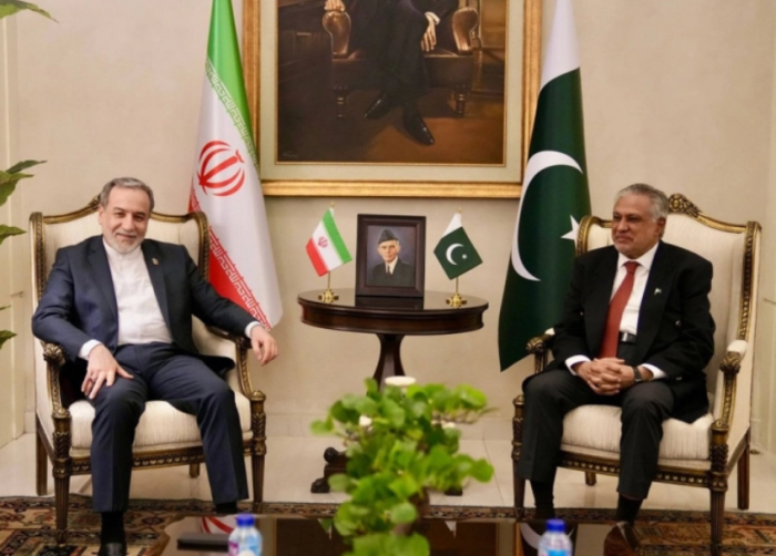Иранскиот министер за надворешни работи Арагчи се сретна со пакистански претставници во Исламабад