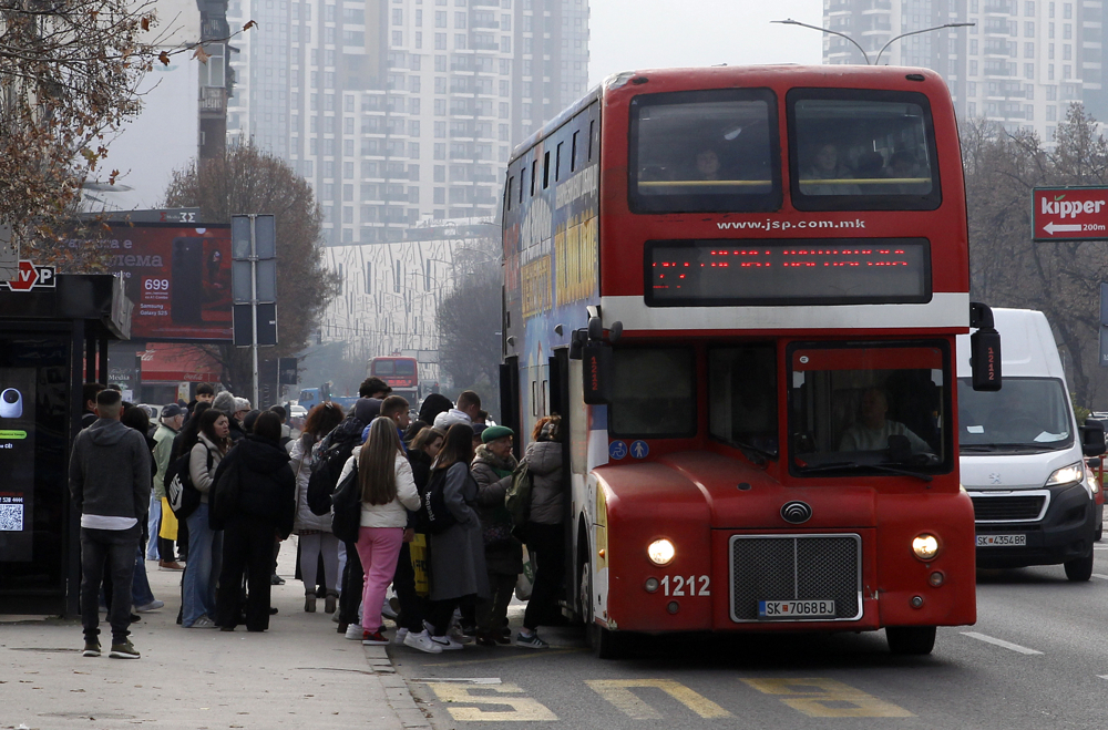 Учениците од Визбегово немаат градски автобус до училиште, директорот на ЈСП треба да го реши проблемот