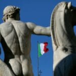 Италија ќе ја престигне Грција како најзадолжена земја во еврозоната оваа година