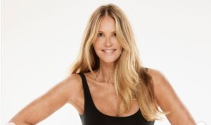 (ВИДЕО+ФОТО) ВО СЕДМАТА ДЕЦЕНИЈА ПОЗИРАЛА ВО ДОЛНА ОБЛЕКА И ГИ УНИШТИЛА СИТЕ ПРЕДРАСУДИ: „Верувам дека она што другите луѓе го мислат за мене навистина не е моја грижа…“