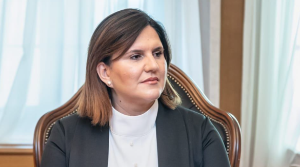 Сертификат кој бил добиен со фалсификат беше презентиран денеска како доказ во судскиот процес против Димитровска