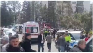 (ВИДЕО) Откриен е идентитетот на убиецот од Турција: Полицијата го уапси неговиот татко кој е полицаец