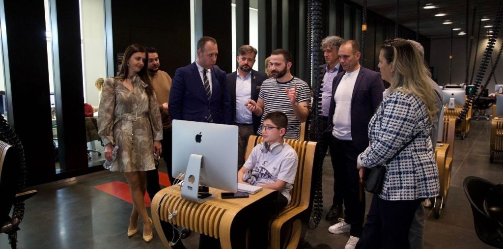 Македонска делегација го посети ТУМО Центарот за креативни технологии во Ерменија