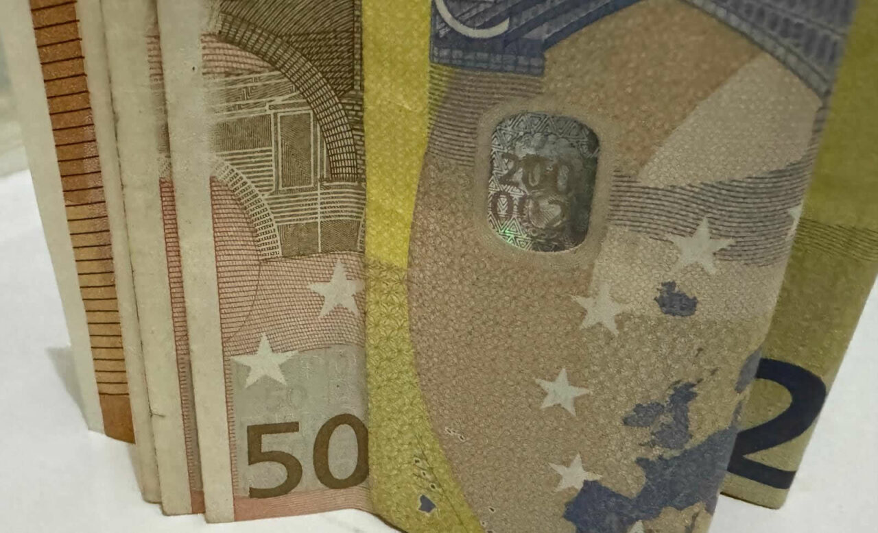 УЦЕНА ОД СТРАНСТВО: Барал пари со закани за објавување видеа