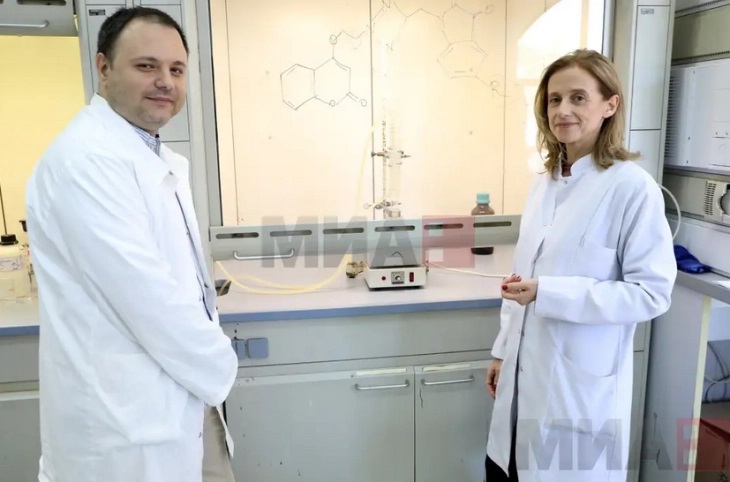 Д-р Поцева Пановска и д-р Димковски во костец со Алцхајмеровата болест: Наместо една молекула за една цел, создадовме една молекула за повеќе цели