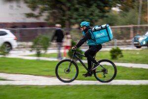 Wolt слави една година во Скопјe, поддржувајќи ја секојдневната удобност и растот на локалните бизниси