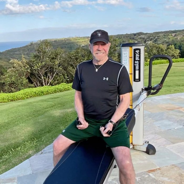 Отворен тестаментот на Чак Норис, познато кој го добива богатството на легендата