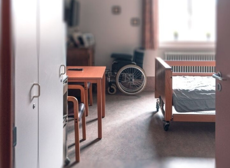 6% од смртните случаи во Холандија се од еутаназија