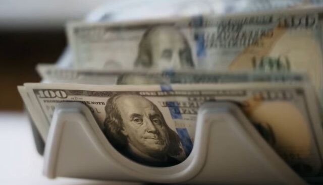 ОАЕ бараат пари од Америка поради војната: ако немаат долари, преминуваат на други валути