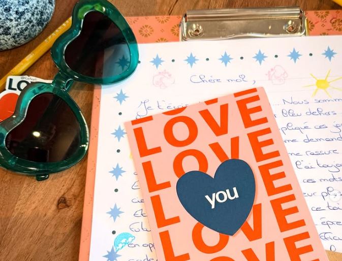 Во Париз отворено кафуле во кое пишувате писмо до себеси во иднината – ќе стигне на вашата адреса по 10 или 20 години