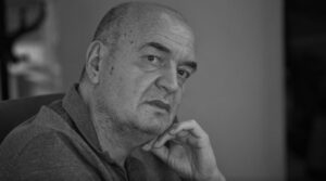 ШОКАНТНА ВЕСТ: Почина легендарниот Душко Вујошевиќ