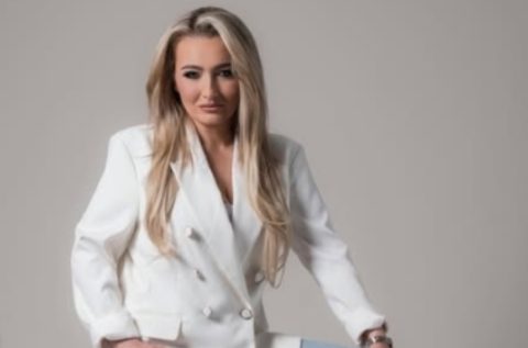 Едноставно неодоливи: Елена Јовческа во фотосесија со ќеркичката Талија која е шармерка од пелени