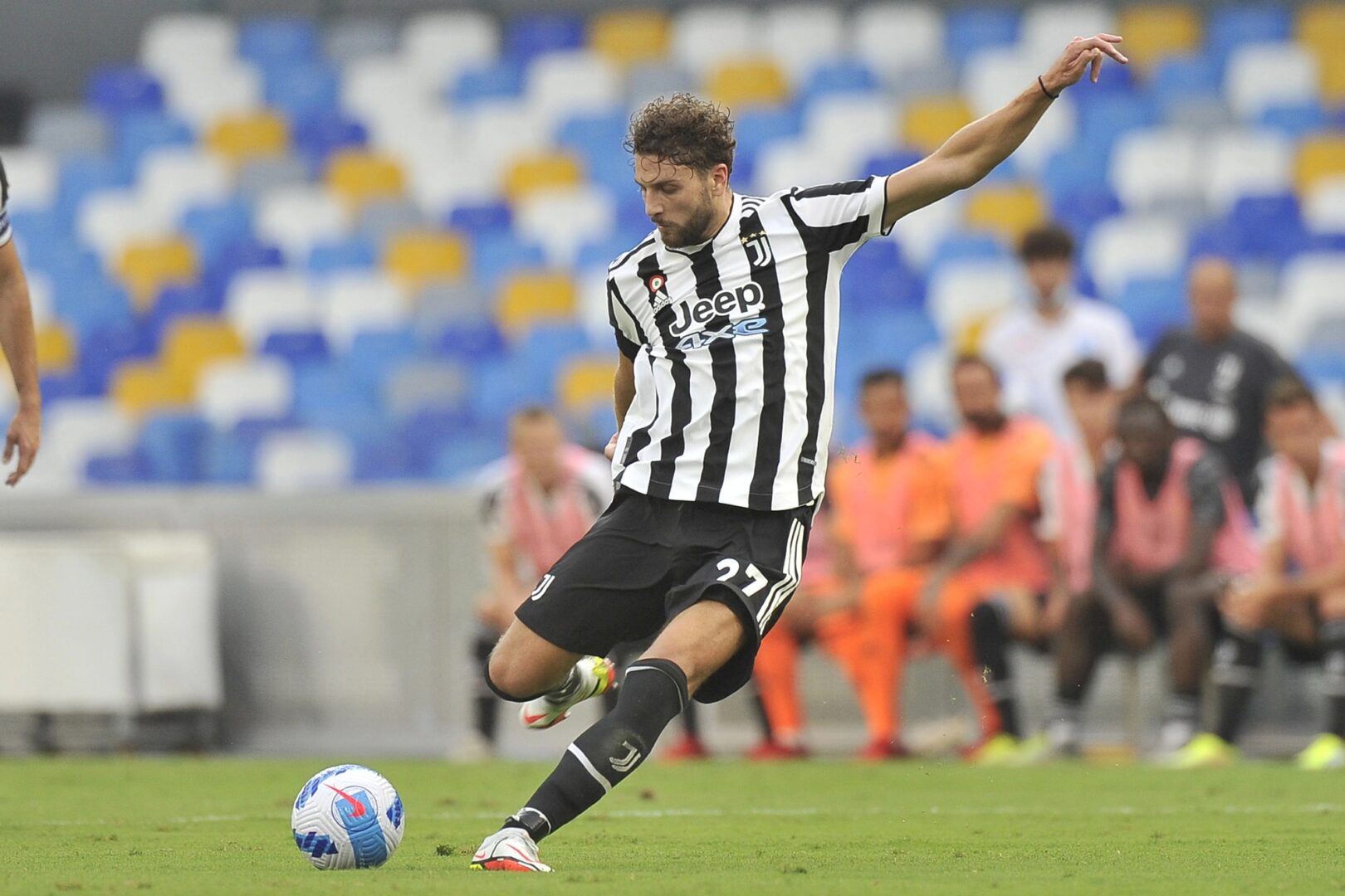 Локатели го продолжи договорот со Јувентус