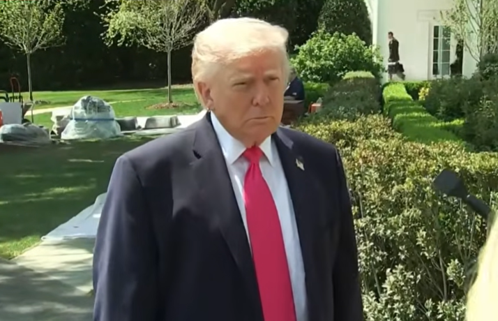 Трамп кажа дека со големи машини ќе вршат ископувања во Иран