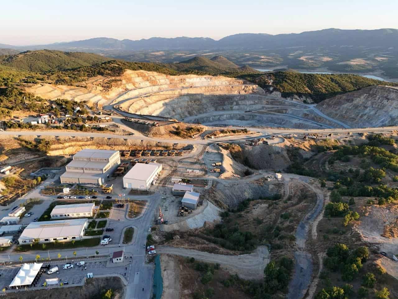 Здрава Котлина: Се носат законски измени набрзина, рудниците ќе може да копаат на туѓа земја