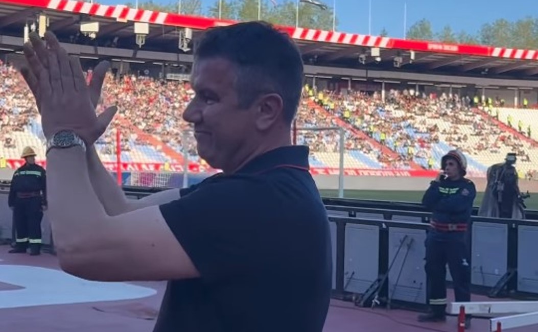 Овации на „Рајко Митиќ“ за македонската легенда, Звезда не го заборава Митко Стојкоски (ВИДЕО)