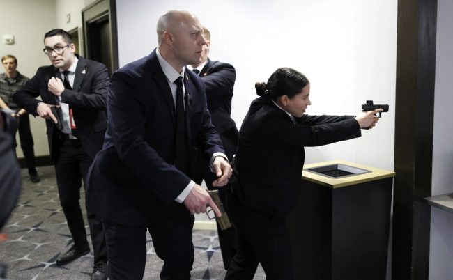 НАПАЃАЧОТ НА ГАЛА-ВЕЧЕРАТА ВО ВАШИНГТОН Е МАГИСТЕР ПО КОМПЈУТЕРСКИ НАУКИ, РАБОТЕЛ КАКО НАСТАВНИК И ПРАВЕЛ ВИДЕОИГРИ