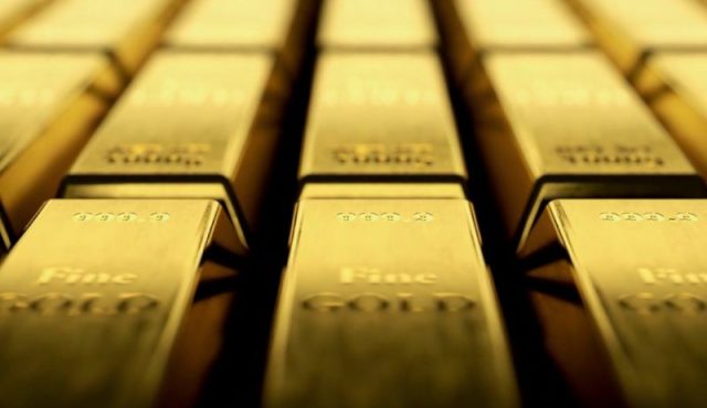 Златото имаше најголем месечен пад од октомври 2008 година