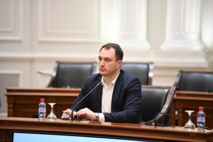 АНДОНОВСКИ: Промените во глобалната економија и развојот на вештачката интелигенција создаваат сериозен притисок