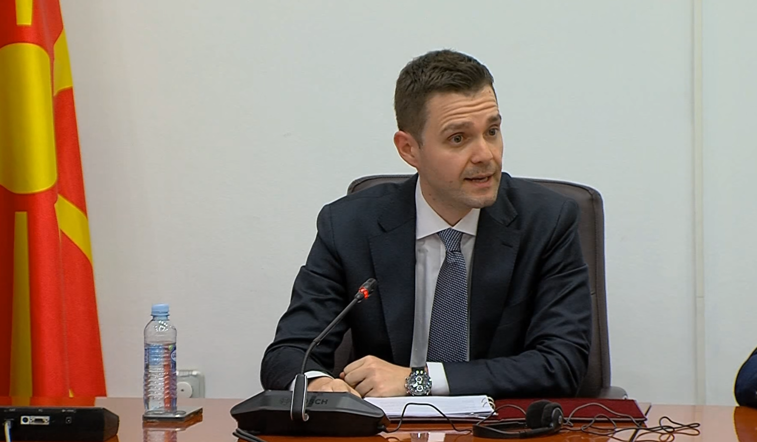 Муцунски уверува дека Македонија е се поблиску до ЕУ, од Брисел пораки дека земјава нема никаков напредок