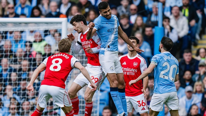 Како ќе се одлучи титулата во Премиерлигата доколку Арсенал и Манчестер Сити финишираат со ист број на бодови?