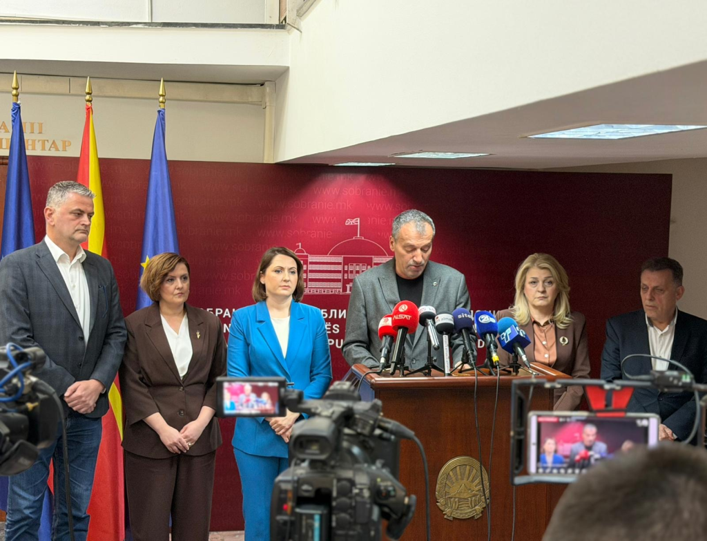 „Европски фронт“ почнува иницијатива за собирање пратенички потписи за уставните измени