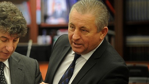 Рамиз Мерко се пожали дека ДУИ не го брани