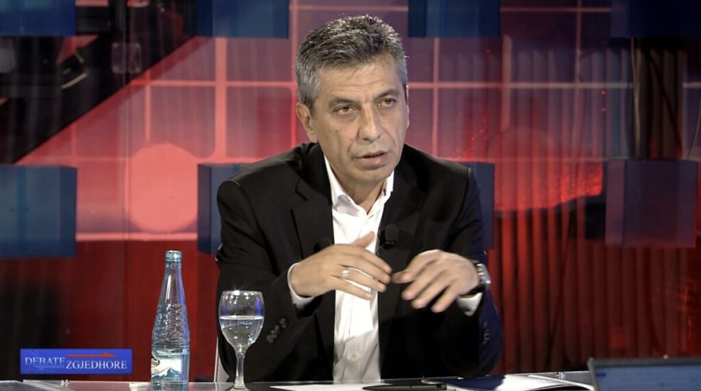 „Не е точно дека ‘20%’ е само етикета“ – Меџити: Со албанскиот јазик се правеа политички пазари, а создадениот хаос е нивна последица