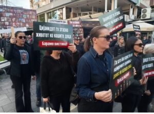 Во Кочани 40. „Марш за ангелите“, родителите бараат одговори за токсиколошките анализи