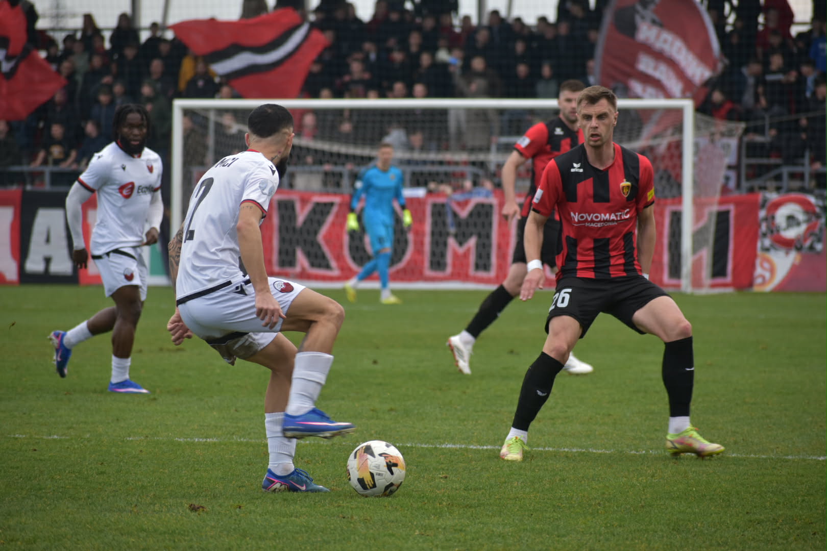 Вардар или Шкендија, кој има подобар распоред до крајот на сезоната?