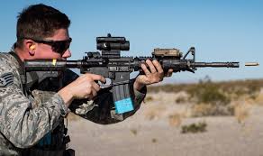 АРМ ДОБИВА М4 ПУШКИ: Симбол на модерното пешадиско вооружување на западните земји