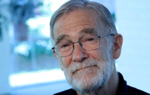 Поранешен аналитичар на ЦИА тврди: Американската војска треба да одбие да го слуша Трамп