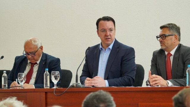 Николоски тврди дека македонските аеродроми остануваат лидери во регионот