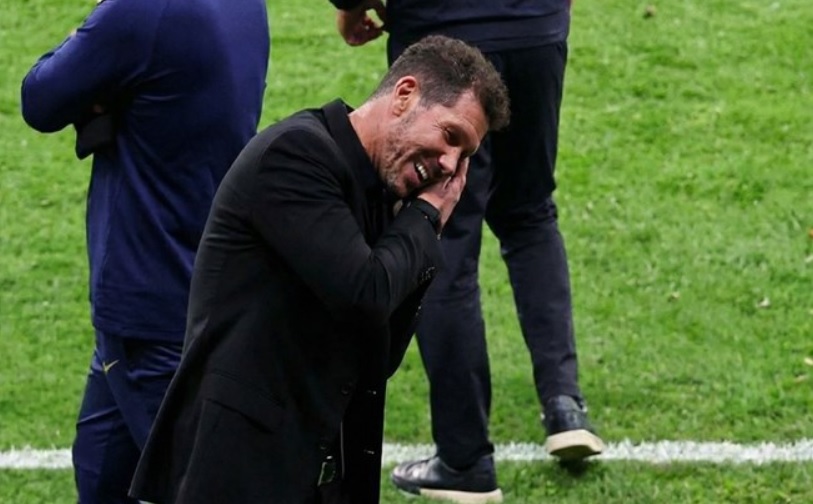 Хит видео: Симеоне им покажа на фановите на Барса што можат да прават после поразот – да одат на спиење!