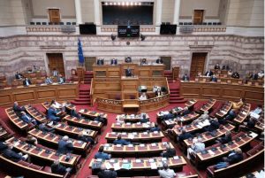 Укинат им е имунитетот на 13 пратеници на владејачката партија во Грција