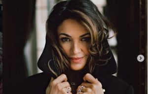 Починала познатата француска актерка: Ја изгубила свеста во базенот