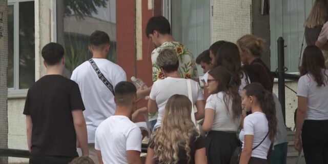 Мицкоски: Лично ќе се заложам да се сменат спорните одредби за приватните Универзитети и Институти кои креираат квалитет