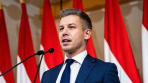 Маѓар бара оставка од унгарскиот претседател, во спортивно се закани со уставни измени