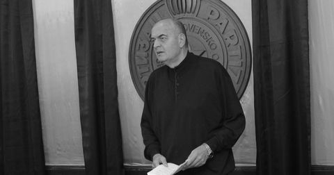 Црногорската кошарка завиена во црно, почина Душко Вујошевиќ