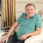 „Само падна како покосена“ – Познатиот фолкер раскажа за трагедијата која го „кине“ срцето