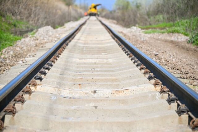 Две третини од обновата на пругата за Грдскиот воз завршени, линијата ќе се пушти во септември