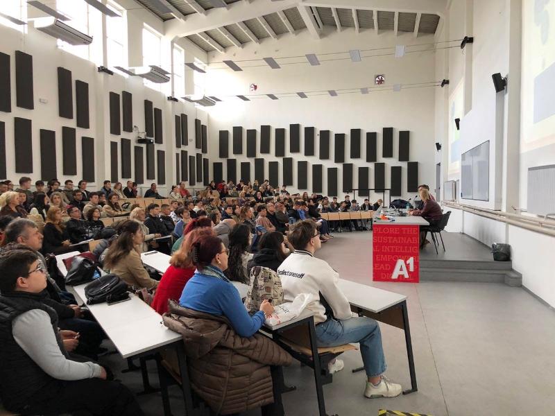 Семос Едукација ги награди младите информатичари со ваучери