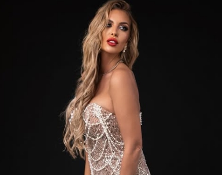 Ава Карабатиќ објави интимно видео, па се премисли: „Драги жени, вака тоа се прави“