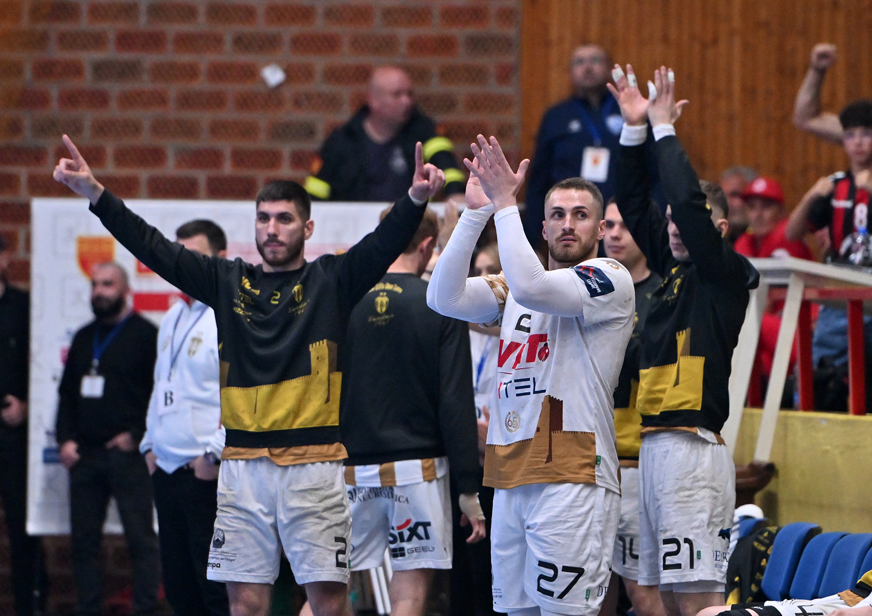 Естонци во Монпелје, Унгарци на реваншот во Скопје за Вардар во Лигата на Европа