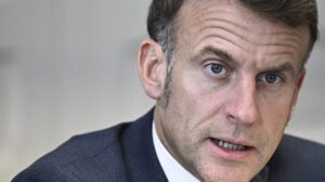 Макрон: Блокадата на Ормутскиот теснец е грешка од двете страни