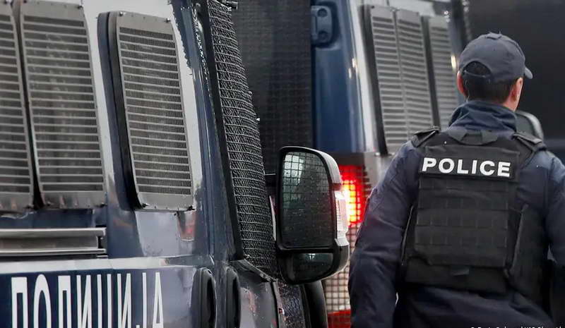 Палестинско знаме на ракомет – казнет член на Левица