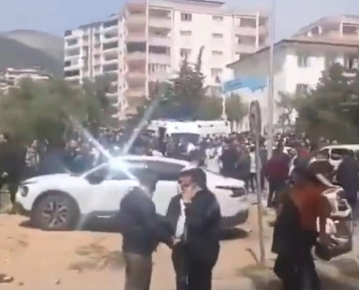 Бројот на убиени по пукањето во училиште во Турција се искачи на девет лица, од кои осум се деца | ВИДЕО