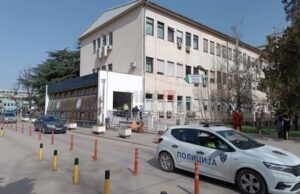 На Ургентен центар транспортирани тројца градежни работници, двајца со полесни повреди, еден со скршеници